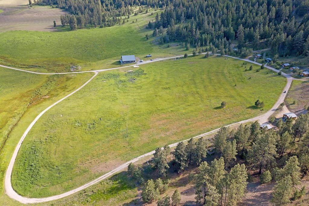 Wilderness Cabin - Eden Valley Oroville Buitenkant foto
